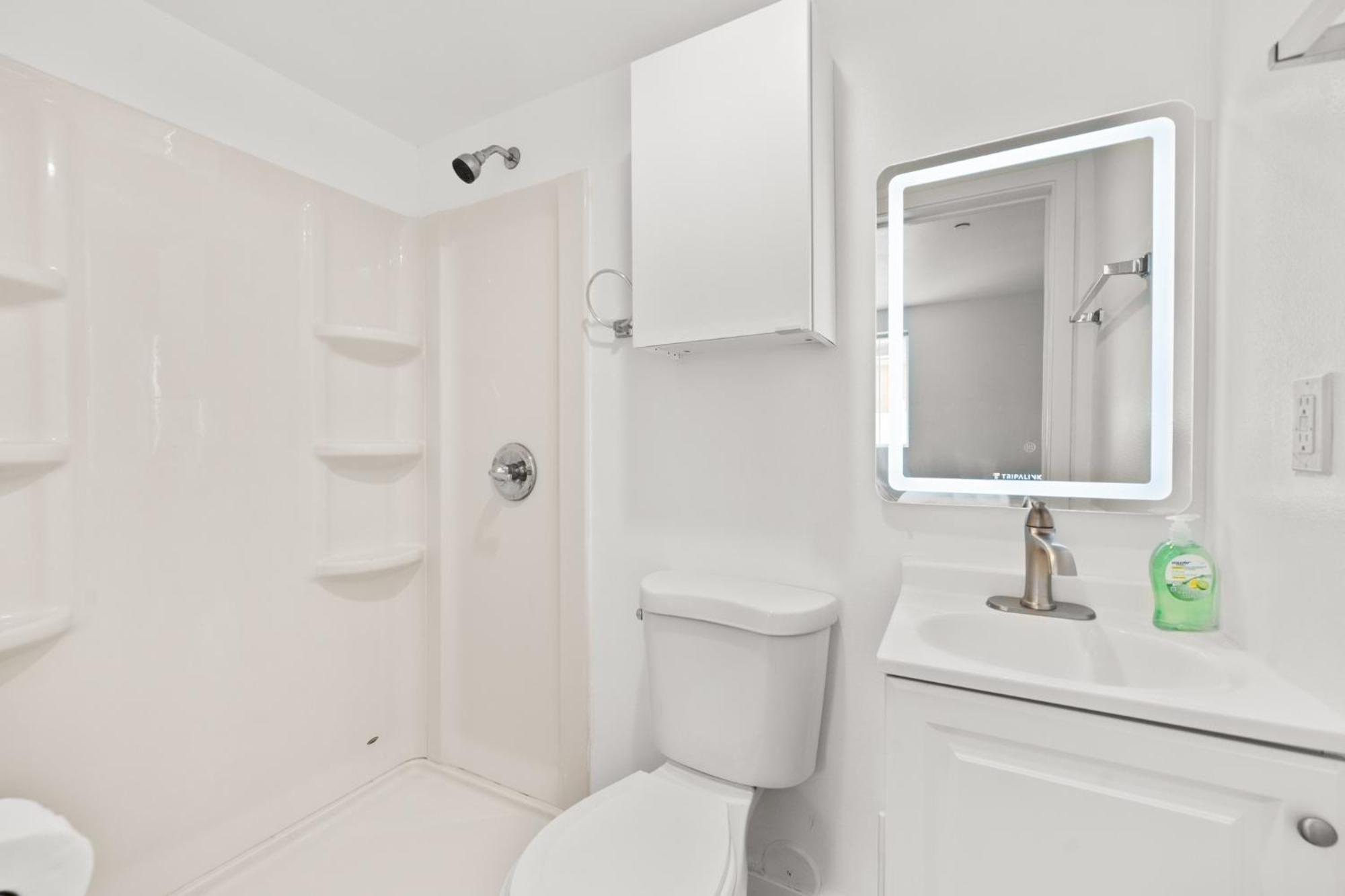 לוס אנג'לס Charming Urban Retreat Near Usc In La- Private Room With Share Living Room With Kitchen מראה חיצוני תמונה