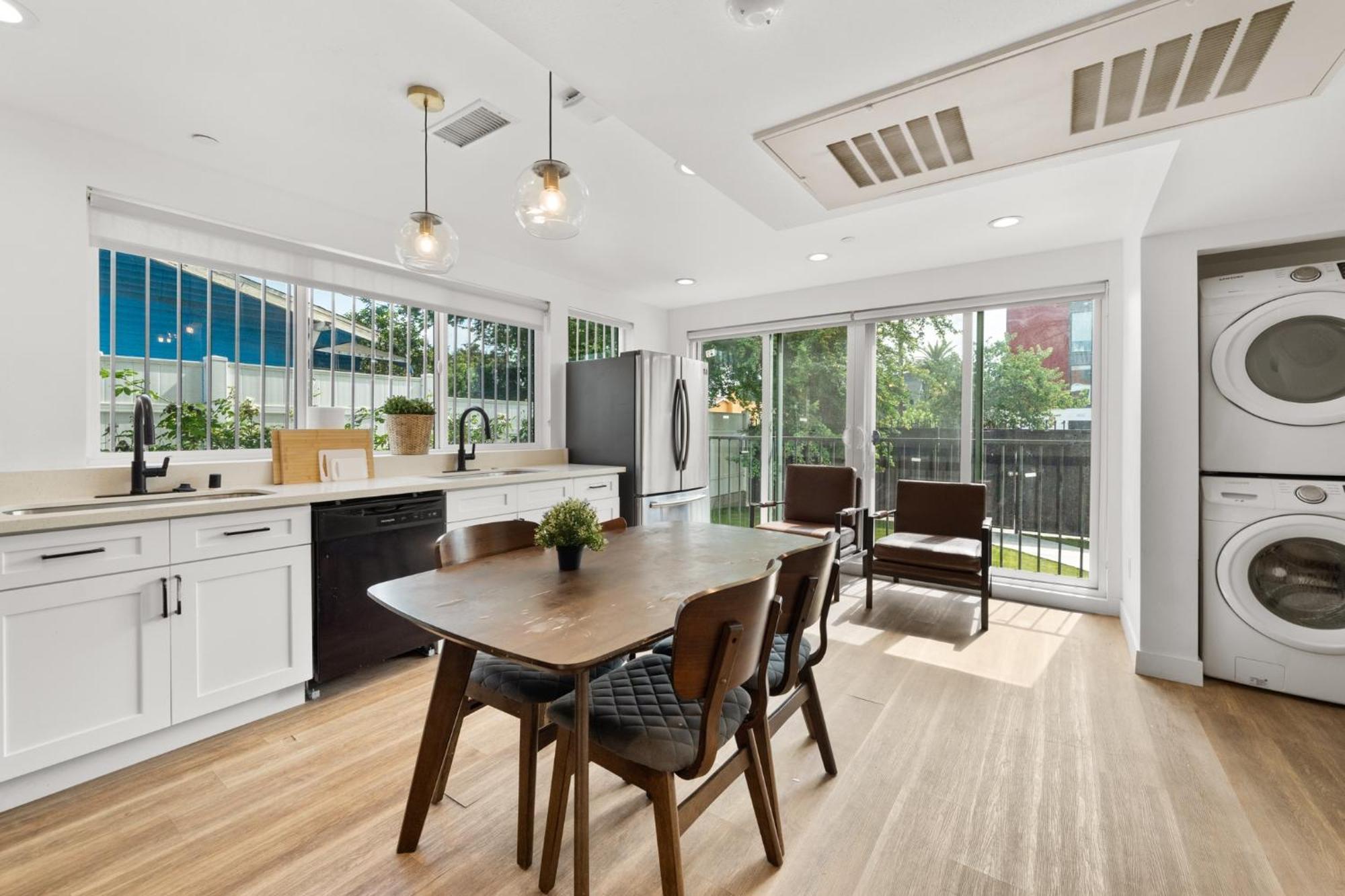 לוס אנג'לס Charming Urban Retreat Near Usc In La- Private Room With Share Living Room With Kitchen מראה חיצוני תמונה